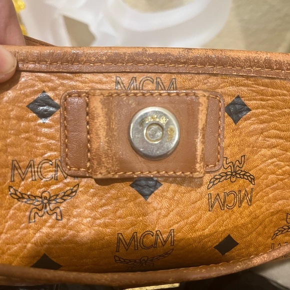 MCM COGNAC VISETOS SHOPPING TOTE - Picture 9 of 16